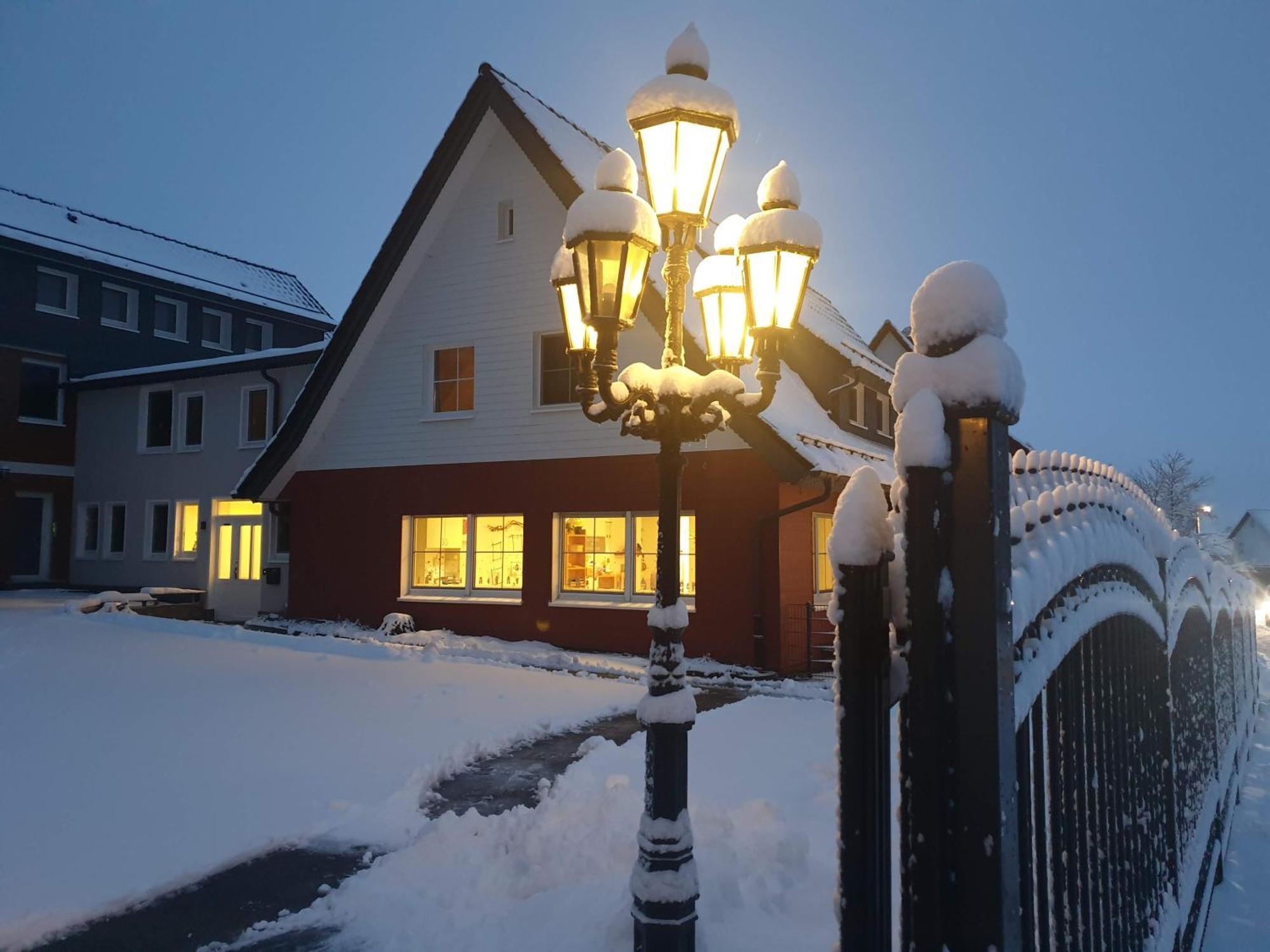 Fewo Winter In Der Villa Waldrand Mit Zwei Balkonen Bad Wünnenberg Extérieur photo
